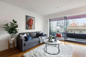 City Living Made Easy on Swanston St with Parking, Melbourne